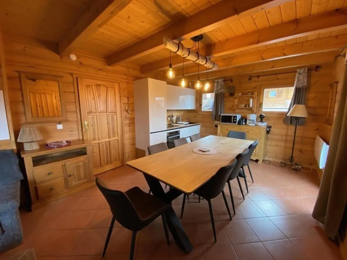 Chalet Spacieux Avec Piscine, Parking Et Animaux Admis - Fr-1-504-624 Saint-Étienne-en-Dévoluy 0*,  フランス